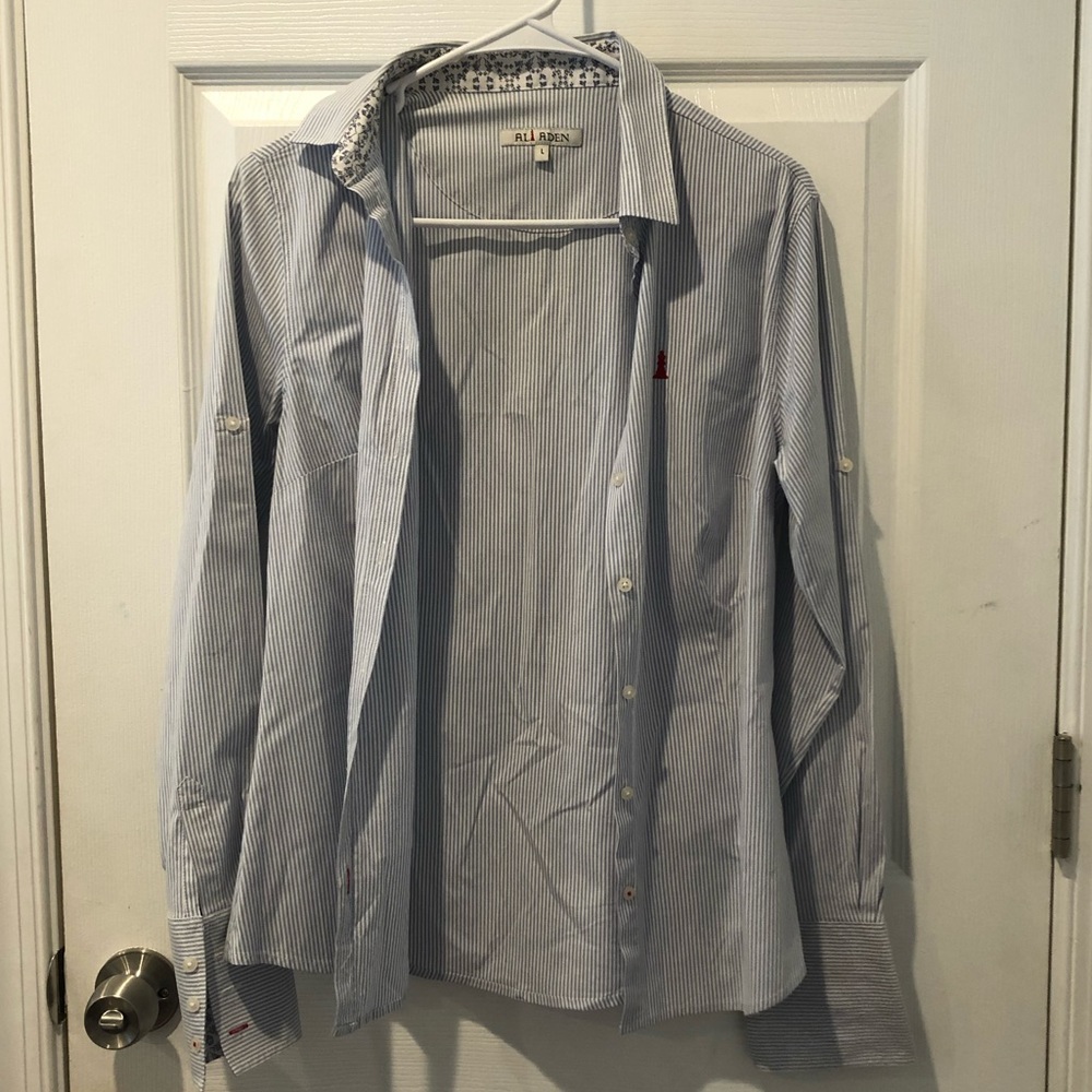 Women’s Blue stripe Buttonup shirt